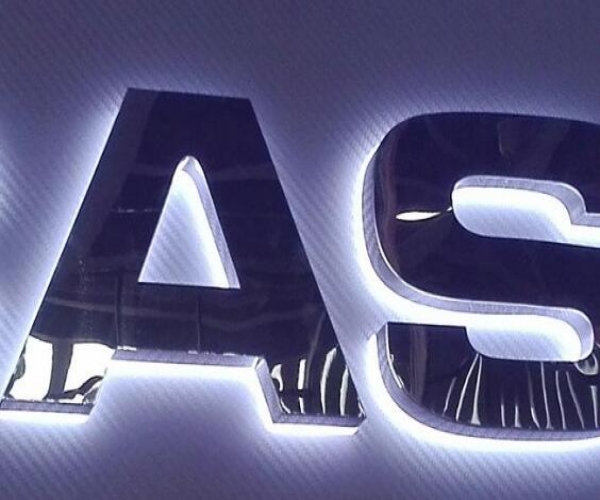 不銹鋼字發(fā)光的效果和特點有哪些